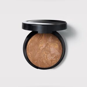 ✨NEW✨ Laura Geller Baked Balance-N-Brighten Foundation – Shade: Sand 💫